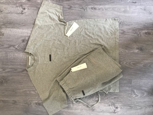 Essentials fear god short - god,